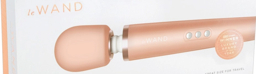 LE WAND Petite Rechargeable Massager banner